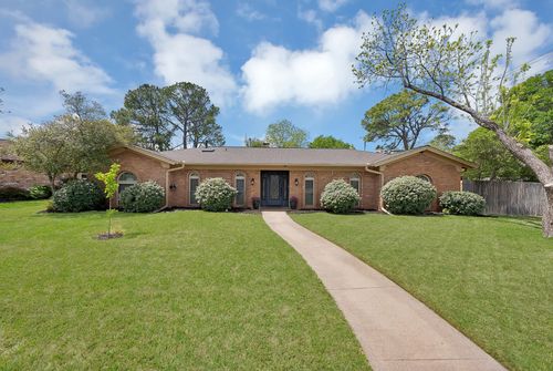 1500 Wagon Wheel Trl, Pantego, TX, 76013-3140 | Card Image