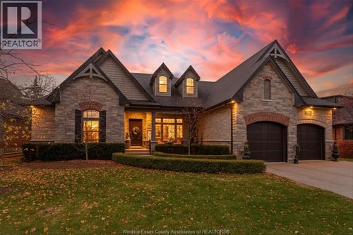 {{alt}} | Card Image