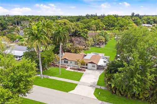 363 New York Dr, FORT MYERS, FL, 33905-2943 | Card Image