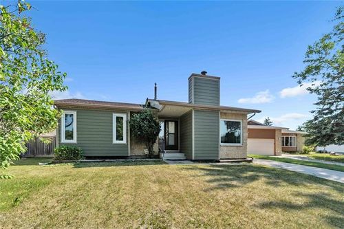 35 Merlon Pl, Winnipeg, MB, R2P1H5 | Card Image