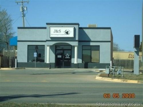 6711 Nw Cache Rd, Lawton, OK, 73505-2701 | Card Image