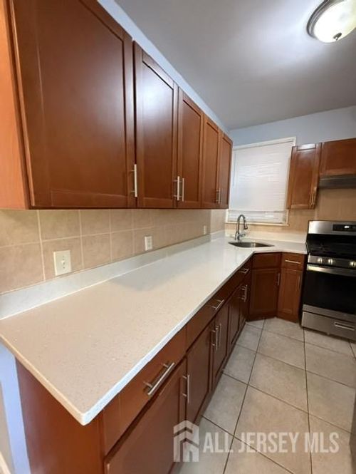 apt-1-423 Augustine Place, Perth Amboy, NJ, 08861 | Card Image