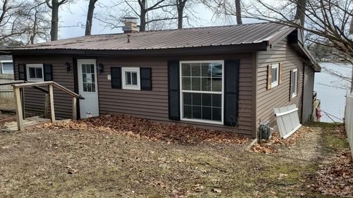 1361 N Crooked Lake Dr, Lake, MI, 48632-9581 | Card Image