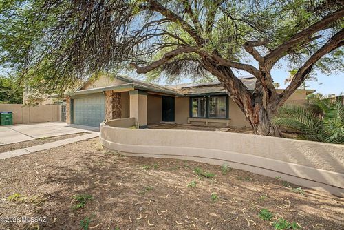 3160 W Placita Alegre, Tucson, AZ, 85746-8303 | Card Image