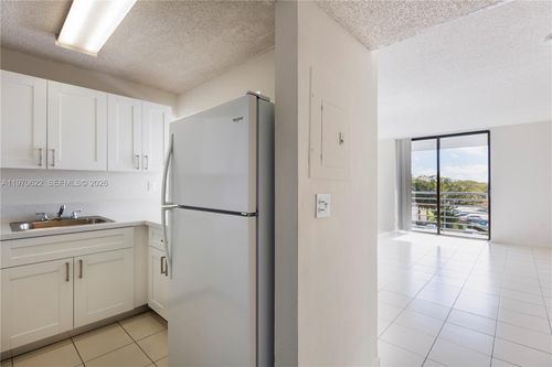 apt-309-191 Nw 97th Ave, Miami, FL, 33172-4153 | Card Image