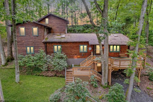 265 Paradise Cir, Morgantown, WV, 26508-3577 | Card Image