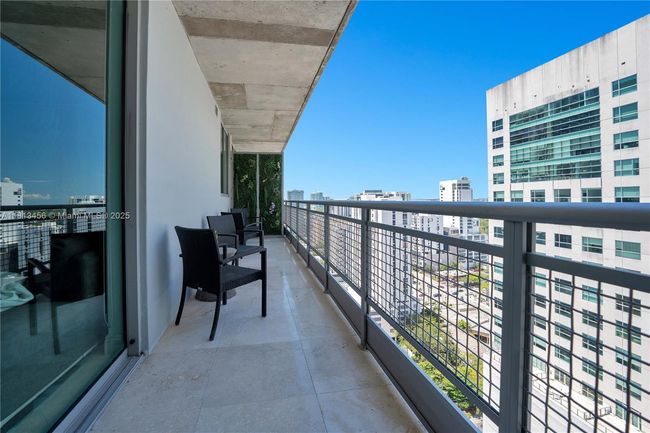APT-2530 - 690 Sw 1 St Ct, Condo with 1 bedrooms, 1 bathrooms and null parking in MIAMI FL | Image 15
