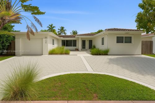 235 Fairway Dr, Miami Beach, FL, 33141-2416 | Card Image