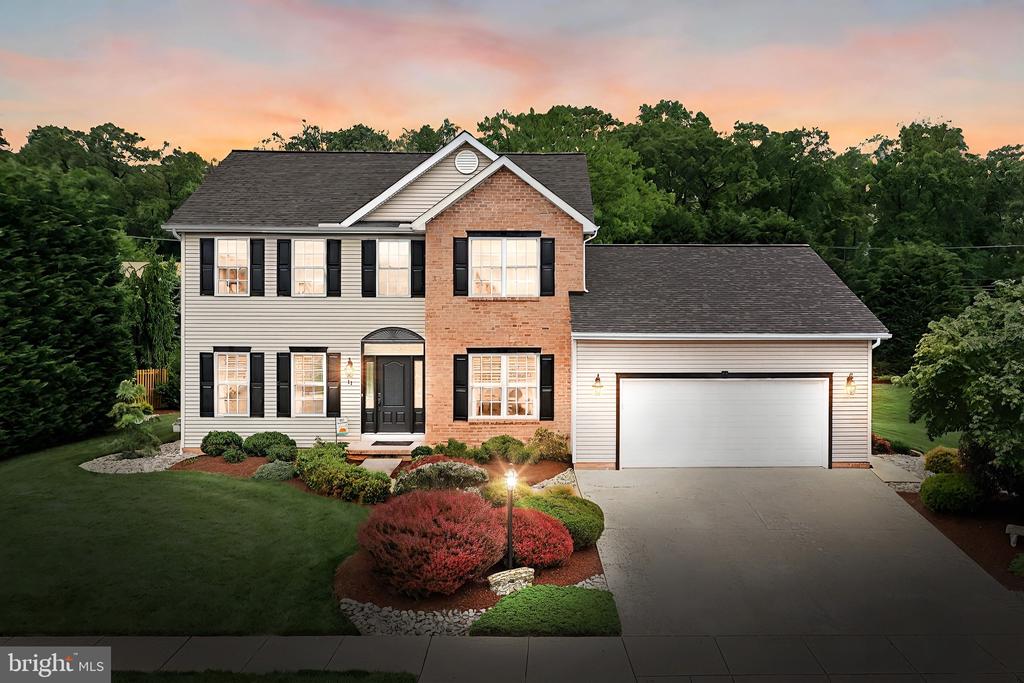 Hickory Ln, Littlestown, PA 17340