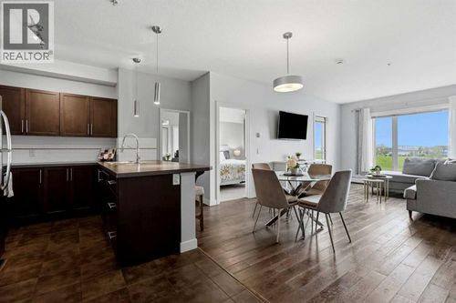 604 E Lake Blvd Ne, Airdrie, AB, T4A0G6 | Card Image
