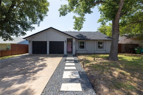 605 Wagon Wheel Dr, Round Rock, TX, 78681-6551 | Card Image