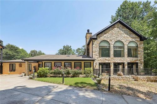 1024 Lake Charles Dr, Roswell, GA, 30075-3228 | Card Image