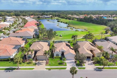 560 Misty Pine Dr, VENICE, FL, 34292-6401 | Card Image
