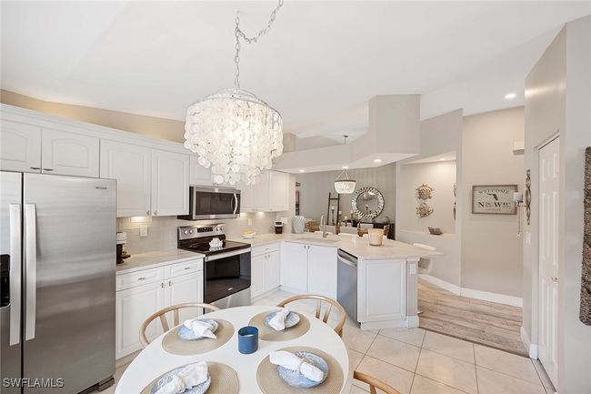APT-201 - 2450 Old Groves Rd, Condo with 2 bedrooms, 2 bathrooms and null parking in Naples FL | Image 15
