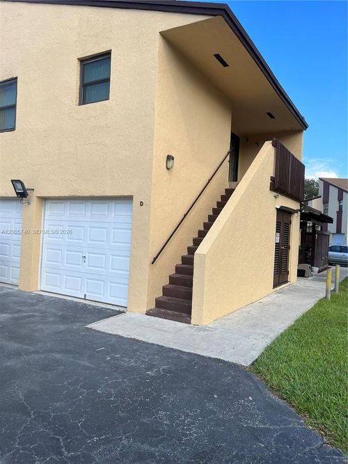 8d-6661 Sw 137th Ct, Miami, FL, 33183-2260 | Card Image
