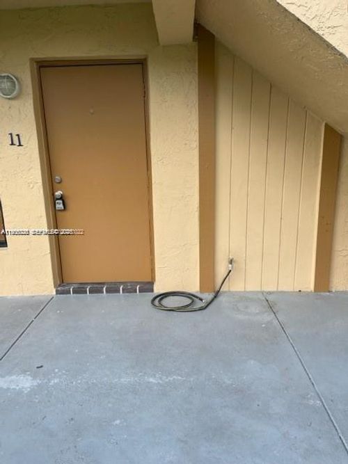 11-20-2685 W 66th St, Hialeah, FL, 33016 | Card Image