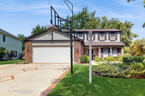 1012 Hobson Dr, Buffalo Grove, IL, 60089-7044 | Card Image