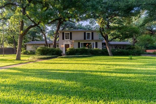 4221 Kenwood Ct, Fort Worth, TX, 76103-3218 | Card Image
