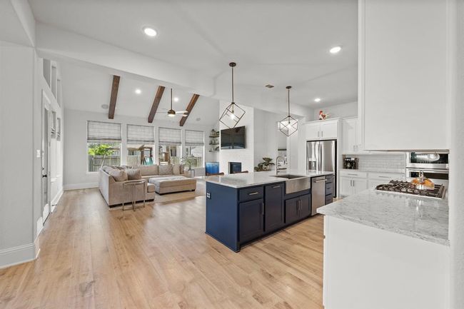 908 Falcon Hollow Ln, House other with 4 bedrooms, 4 bathrooms and 3 parking in Pinehurst TX | Image 13