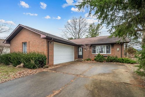 520 Chipmunk Ln, Sunbury, OH, 43074-9541 | Card Image