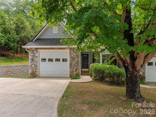 1 Willoughby Run Dr, Asheville, NC, 28803-2168 | Card Image