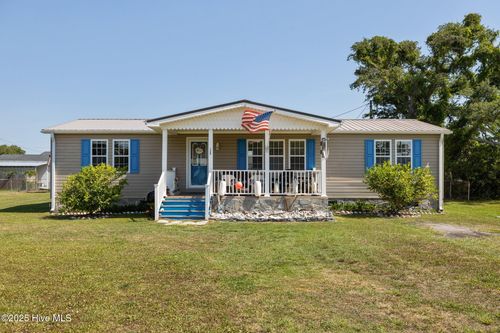 139 Diamond City Dr, Harkers Island, NC, 28531-9516 | Card Image