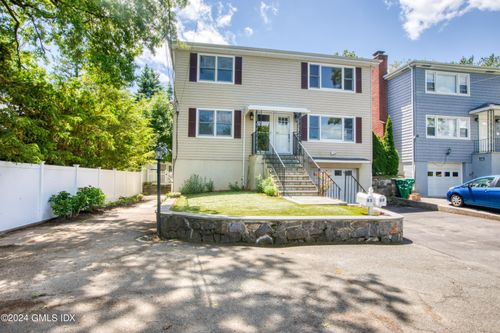 1-8 Ridge Pl, Greenwich, CT, 06831-5113 | Card Image