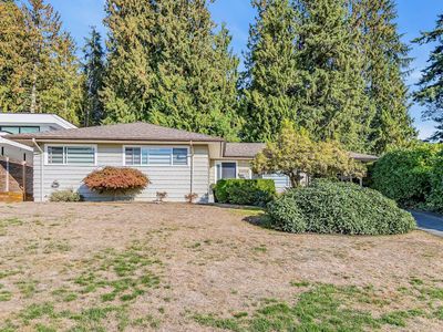 3950 Trenton Pl, House other with 4 bedrooms, 3 bathrooms and 3 parking in North Vancouver BC | Image 2