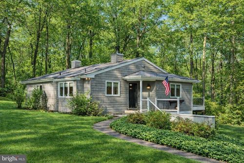 339 Plush Mill Rd, WALLINGFORD, PA, 19086-6022 | Card Image