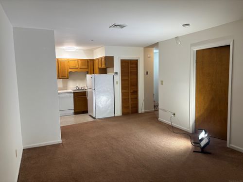 1-181 Westport Ave, Norwalk, CT, 06851-5207 | Card Image