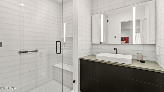 424 N Hemlock Ln, Condo with 3 bedrooms, 3 bathrooms and 2 parking in Williamstown MA | Image 27