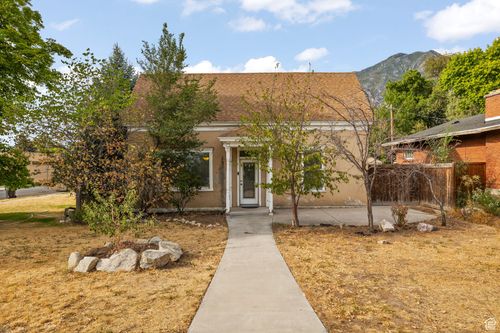 111 E Center St, Springville, UT, 84663-1437 | Card Image