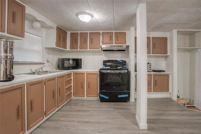 1209 Trinity Cove Dr, House other with 2 bedrooms, 1 bathrooms and null parking in Trinity TX | Image 5