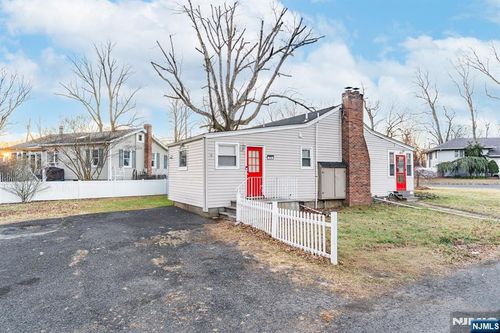 310 Boulevard Drive, Wayne, NJ, 07470 | Card Image