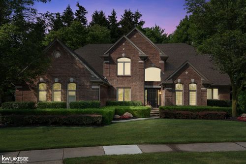 11357 Embassy Ct, Shelby Township, MI, 48315-6682 | Card Image