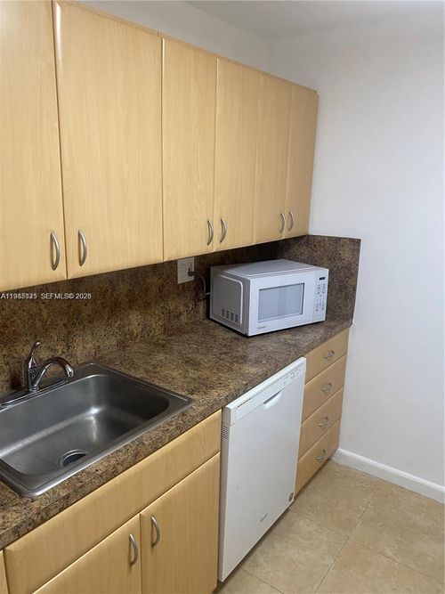 apt-b14-7201 Miami Lakes Dr, Miami Lakes, FL, 33014-6954 | Card Image