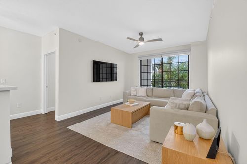 apt-423-233 S Federal Hwy, Boca Raton, FL, 33432-4941 | Card Image