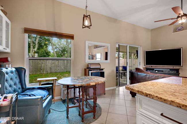 Breakfast Nook | Image 12