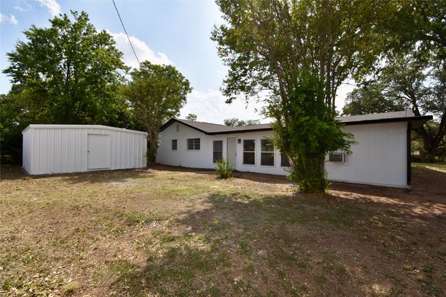 2013 S High St, House other with 3 bedrooms, 2 bathrooms and null parking in Brady TX | Image 20