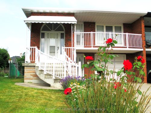 65 Arthur Griffith Dr, North York, ON, M3L2J9 | Card Image