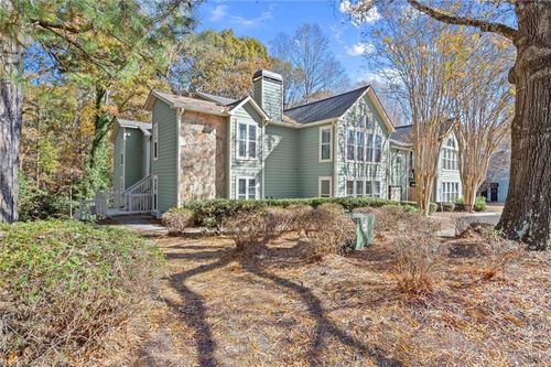 3209 Canyon Point Cir, Roswell, GA, 30076-5109 | Card Image