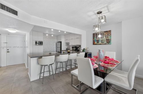 605e-2851 Ne 183rd St, Aventura, FL, 33160-2138 | Card Image