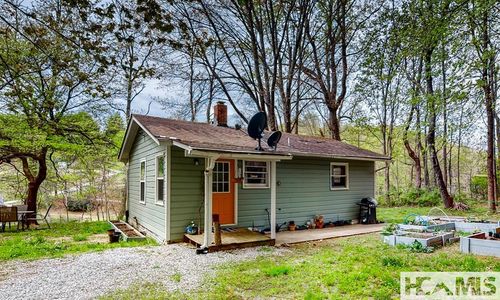 7 Grefe Road, Scaly Mountain, NC, 28775 | Card Image