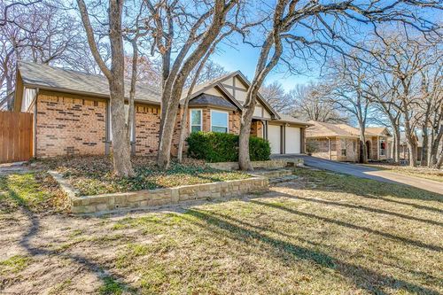 309 Bremen Drive, Hurst, TX, 76054 | Card Image