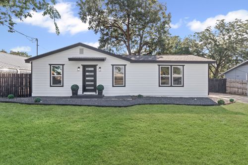 901 N Church St, Georgetown, TX, 78626-4305 | Card Image