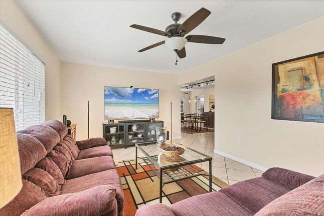 2402 33 Rd St W, House other with 3 bedrooms, 2 bathrooms and null parking in BRADENTON FL | Image 6