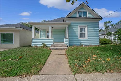 1011 S Armstrong Ave, Denison, TX, 75020-5053 | Card Image