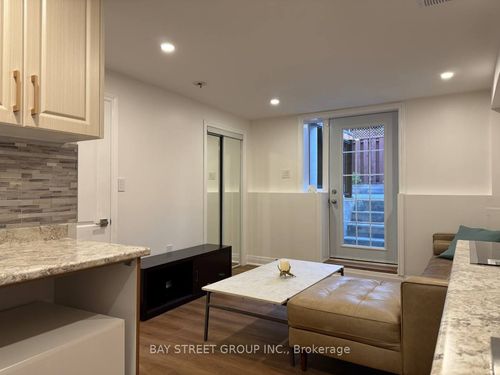 49 Chiara Dr, Maple, ON, L6A3K3 | Card Image