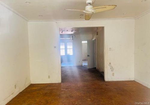 161 E 29th St, New York, NY, 10016-8101 | Card Image