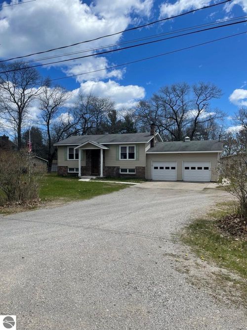 5700 Weir Rd, Oscoda, MI, 48750-9485 | Card Image